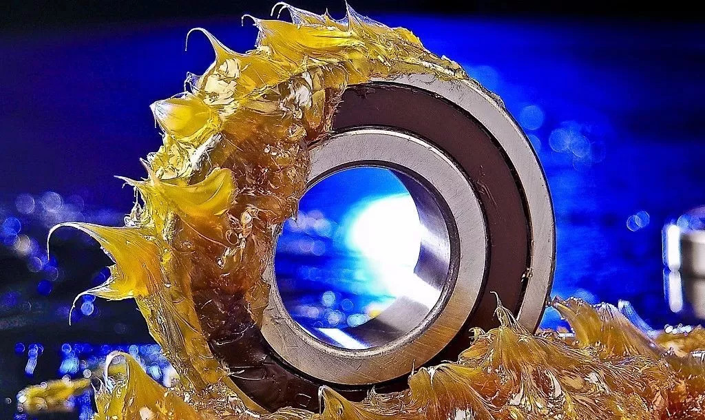 如何防止軸承潤滑脂添加過量呢？